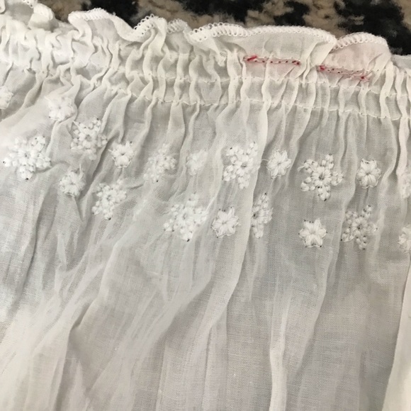 White Embroidered Top - Picture 3 of 3